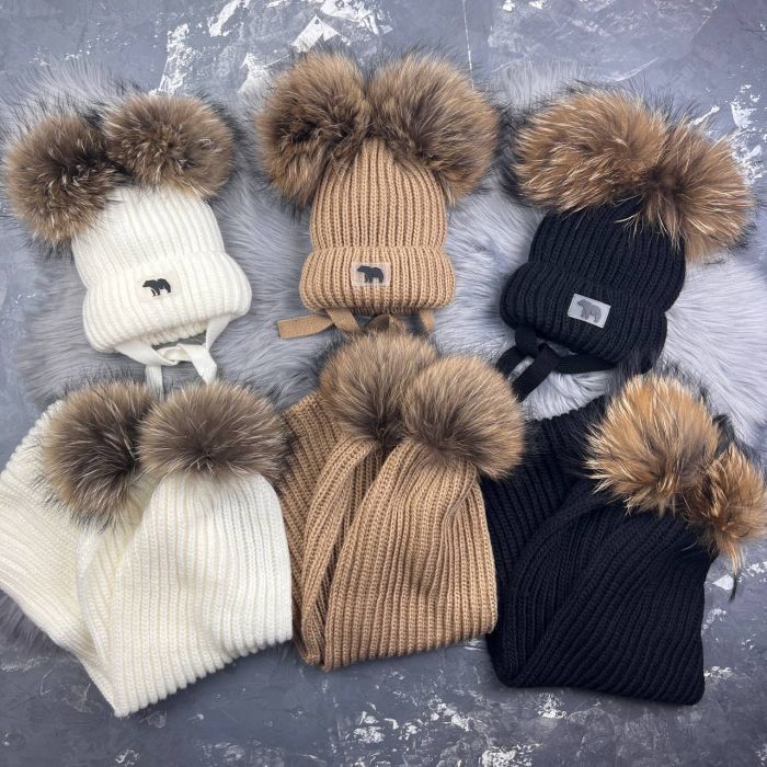Зимовий в'язаний комплект дитячий MAX молочний з натуральними бубонами KID BEWARM (4 бубона)
